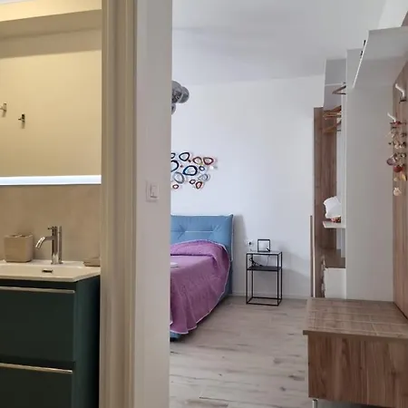 Sea View With Swimming Pool Apartament