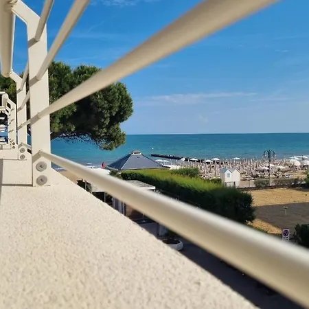 Apartment Sea View With Swimming Pool
