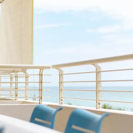 Sea View With Swimming Pool Apartamento *