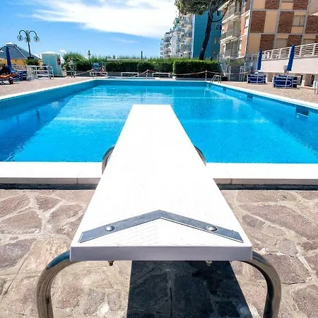 Sea View With Swimming Pool Apartament Lido di Jesolo