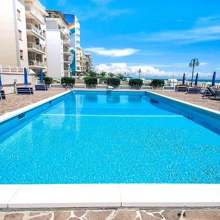 Sea View With Swimming Pool * Lido di Jesolo