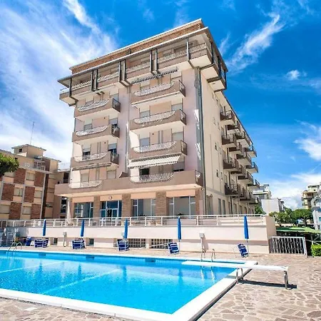 Sea View With Swimming Pool Lido di Jesolo