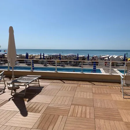 Apartment Sea View With Swimming Pool